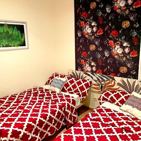 Sol Montera & Parking Tph Bed & Breakfast Madrid Exterior photo