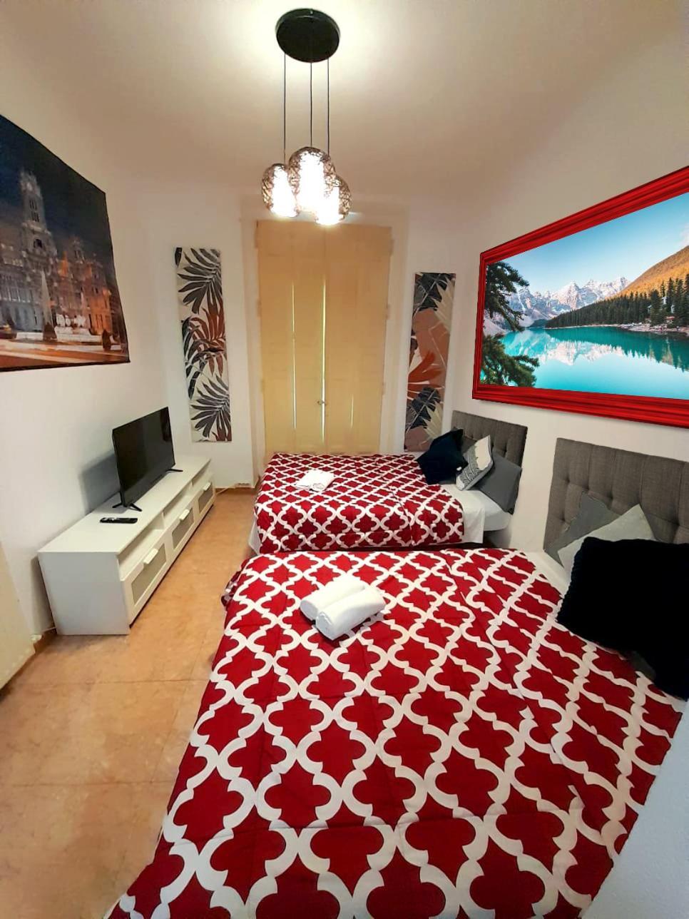 Sol Montera & Parking Tph Bed & Breakfast Madrid Exterior photo
